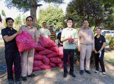 มอบหอมแดงปึ๋งและหอมแดงมัดจุกจากจังหวัดศรีสะเกษ ... พารามิเตอร์รูปภาพ 1