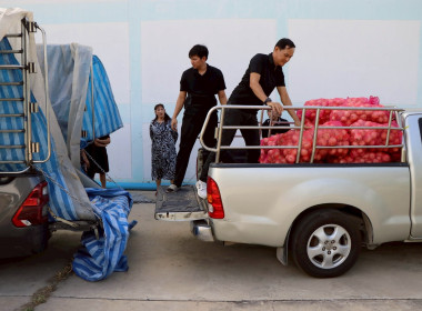 รับมอบหอมหัวใหญ่จากจังหวัดเชียงใหม่ ... พารามิเตอร์รูปภาพ 4