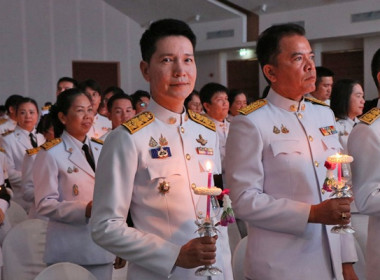 พิธีถวายเครื่องราชสักการะและวางพานพุ่ม ... พารามิเตอร์รูปภาพ 4