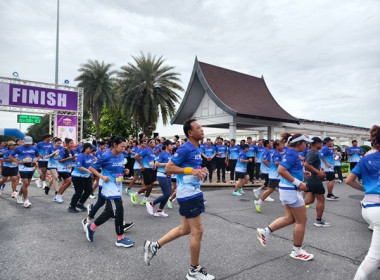 ร่วมพิธีเปิดงาน “เดิน-วิ่ง ... พารามิเตอร์รูปภาพ 9
