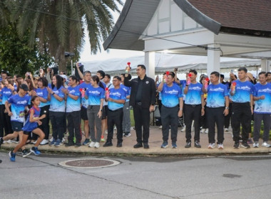 ร่วมพิธีเปิดงาน “เดิน-วิ่ง ... พารามิเตอร์รูปภาพ 8