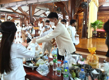 พิธีเจริญพระพุทธมนต์ ทำบุญตักบาตร และปล่อยพันธุ์ปลาน้ำจืด ... พารามิเตอร์รูปภาพ 2