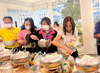 ร่วมพิธีทำบุญตักบาตร เข้าวัดปฏิบัติธรรมวันธรรมสวนะ ... พารามิเตอร์รูปภาพ 6