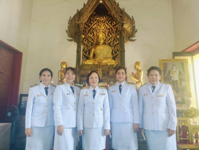 พิธีถวายเทียนพรรษาพระราชทาน ซึ่งทรงพระราชอุทิศ ... พารามิเตอร์รูปภาพ 1