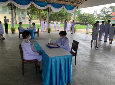 ร่วมพิธีเจริญพระพุทธมนต์และทำบุญตักบาตรถวายพระราชกุศล ... พารามิเตอร์รูปภาพ 6