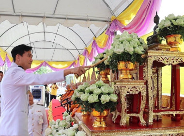 ร่วมพิธีปลูก &quot;พระศรีมหาโพธิทศมราชบพิตร&quot; พารามิเตอร์รูปภาพ 1