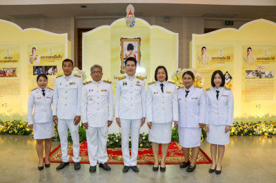 ร่วมพิธีเจริญพระพุทธมนต์และทำบุญตักบาตรถวายพระราชกุศล ... พารามิเตอร์รูปภาพ 1