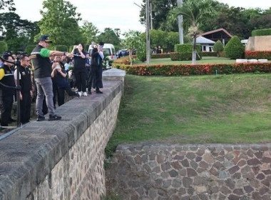 ร่วมลงพื้นที่ตรวจติดตามสถานการณ์น้ำ เขื่อนพระราม 6 พารามิเตอร์รูปภาพ 6